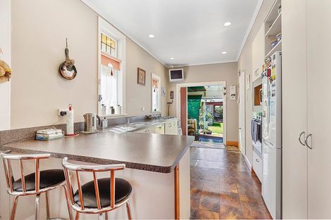 Photo of property in 21 Crawford Green, Miramar, Wellington, 6022