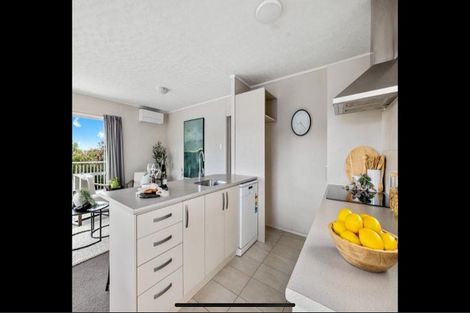 Photo of property in 12a Tower Hill, Stanmore Bay, Whangaparaoa, 0930