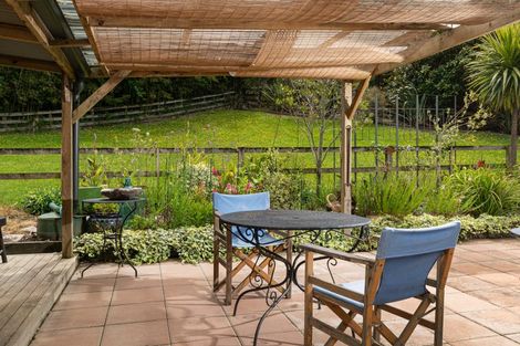 Photo of property in 278a Forest Hill Road, Waiatarua, Auckland, 0612