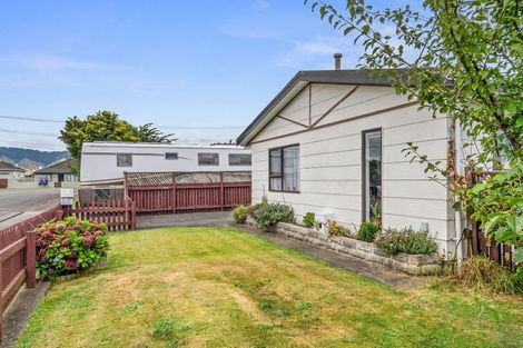 Photo of property in 40 Saint Annes Street, Levin, 5510