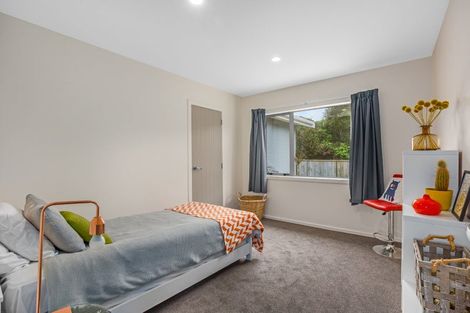 Photo of property in 5 Abbey Way, Whitby, Porirua, 5024