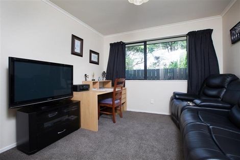 Photo of property in 4 Frank Wilson Terrace, Welbourn, New Plymouth, 4312