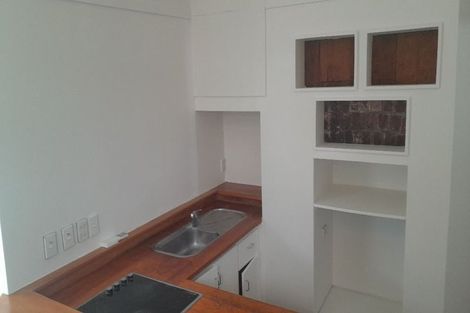 Photo of property in 50 Porritt Avenue, Mount Victoria, Wellington, 6011