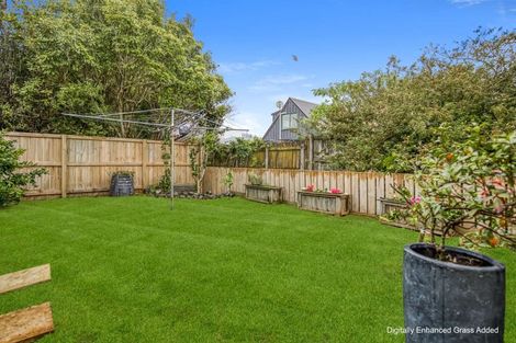 Photo of property in 17 Cook Drive, Whitianga, 3510