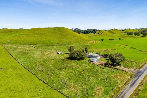 Photo of property in 49 Standish Road, Toko, Stratford, 4392