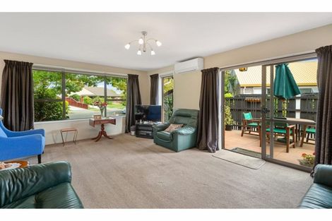 Photo of property in 46a Karnak Crescent, Russley, Christchurch, 8042