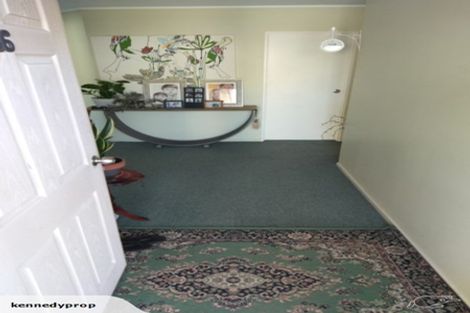 Photo of property in 16 Mackwell Road, Fairview Heights, Auckland, 0632