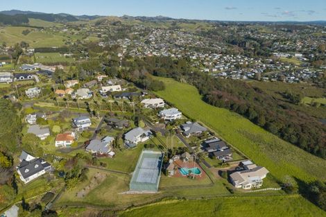 Photo of property in 2/674l Ranginui Road, Welcome Bay, Tauranga, 3175