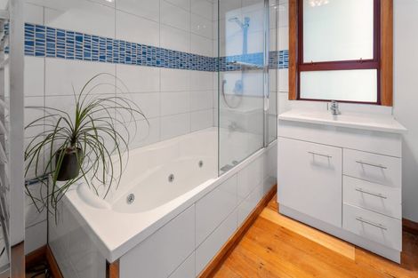 Photo of property in 103 Neudorf Road, Upper Moutere, 7175