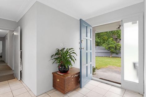 Photo of property in 7 Barberry Lane, Te Atatu Peninsula, Auckland, 0610