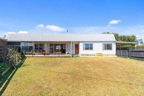 Photo of property in 17a Tawa Road, Te Atatu Peninsula, Auckland, 0610