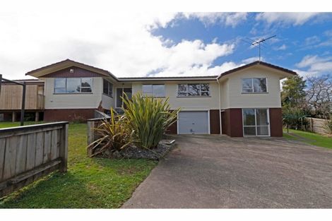 Photo of property in 1 Shale Avenue, Massey, Auckland, 0614