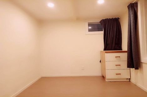 Photo of property in 1/288 East Coast Road, Forrest Hill, Auckland, 0620