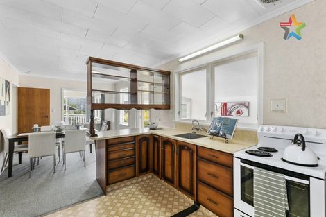 Photo of property in 6 Volkner Grove, Waterloo, Lower Hutt, 5011