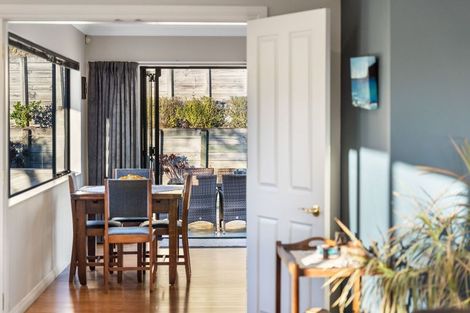 Photo of property in 14 Nugget Grove, Raumati Beach, Paraparaumu, 5032