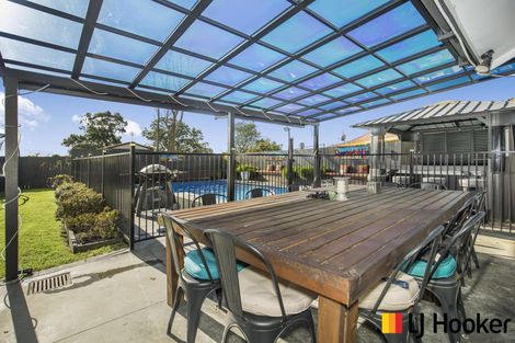 Photo of property in 27 Balgowan Terrace, Conifer Grove, Takanini, 2112