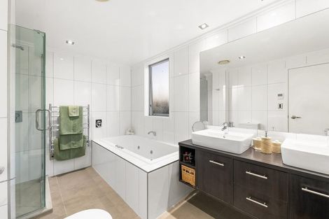 Photo of property in 3/104 Harbour Drive, Otumoetai, Tauranga, 3110