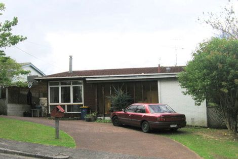 Photo of property in 18 De Val Drive, Titirangi, Auckland, 0604