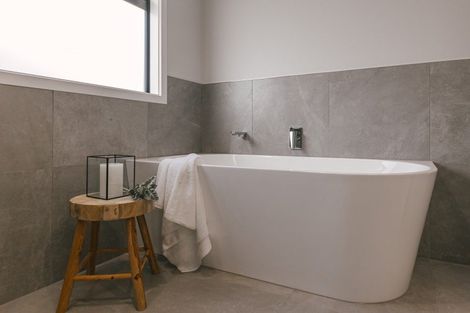 Photo of property in 27 Daniel Place, Kelvin Grove, Palmerston North, 4414