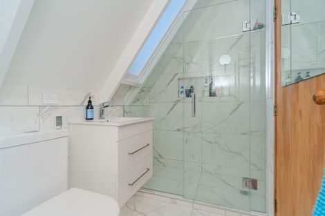 Photo of property in 25 Nicholson Road, Khandallah, Wellington, 6035