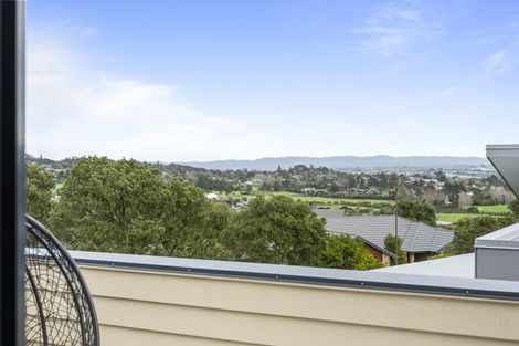 Photo of property in 47 Kittiwake Drive, Schnapper Rock, Auckland, 0632