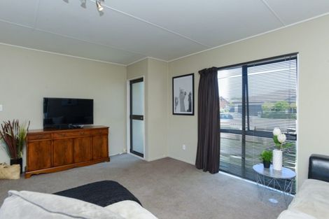 Photo of property in 1/205 Avondale Road, Greenmeadows, Napier, 4112