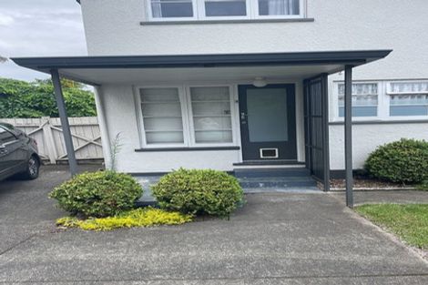 Photo of property in 33 Pahiatua Street, Hokowhitu, Palmerston North, 4410