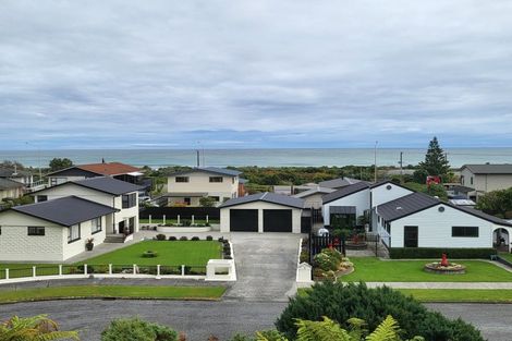 Photo of property in 23 Nolan Crescent, Karoro, Greymouth, 7805