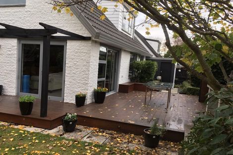 Photo of property in 2/52 Crofton Road, Harewood, Christchurch, 8051