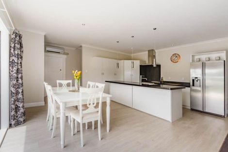 Photo of property in 19 Kew Grove, Raumati Beach, Paraparaumu, 5032