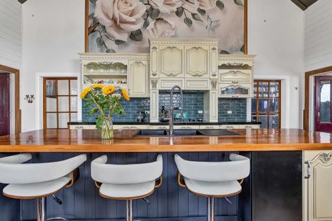 Photo of property in 105 High Street South, Eltham, 4322