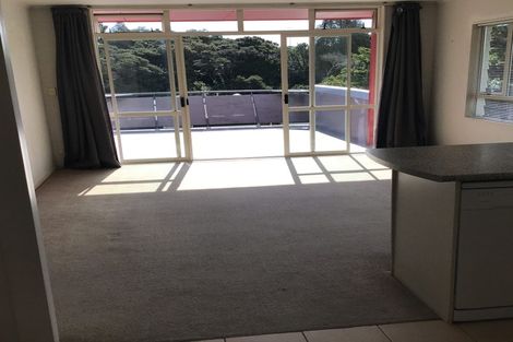 Photo of property in 1d/20 Ian Marwick Place, Birkenhead, Auckland, 0626