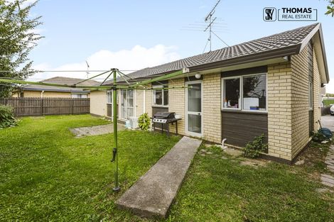 Photo of property in 2/24 Horlicks Place, Randwick Park, Auckland, 2105