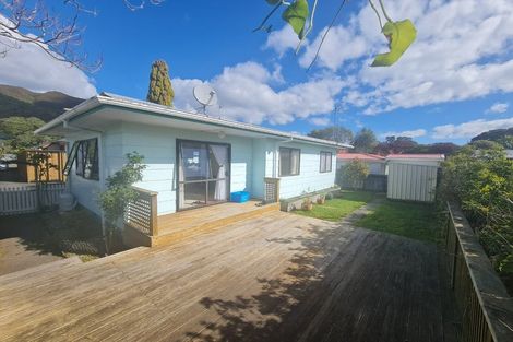 Photo of property in 2/11 Bauchop Road, Waterloo, Lower Hutt, 5011