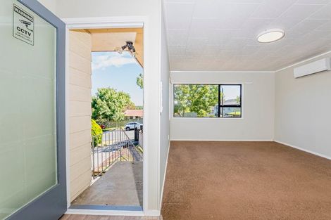 Photo of property in 6 Holmes Drive South, West Harbour, Auckland, 0618