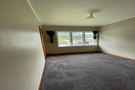 Photo of property in 2/18 Eldon Grove, Taita, Lower Hutt, 5019