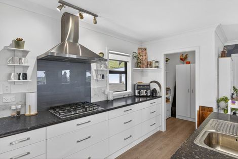 Photo of property in 25 Hanawera Ridge Road, Manakau, Otaki, 5583