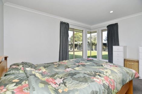 Photo of property in 29 Linkwater Way, Parklands, Christchurch, 8083