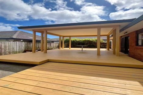 Photo of property in 43 Frank Nobilo Drive, Golflands, Auckland, 2013