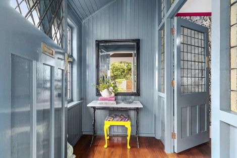 Photo of property in 164 Wadestown Road, Wadestown, Wellington, 6012