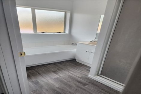 Photo of property in 5 Woodlark Close, Weymouth, Auckland, 2103