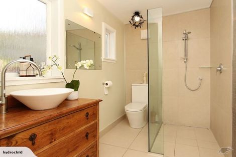 Photo of property in 132 Paremata Road, Paremata, Porirua, 5024