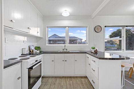 Photo of property in 1/1252 Cameron Road, Gate Pa, Tauranga, 3112