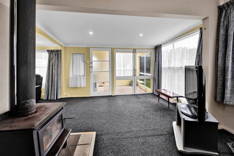 Photo of property in 55 Domett Street, Opunake, 4616