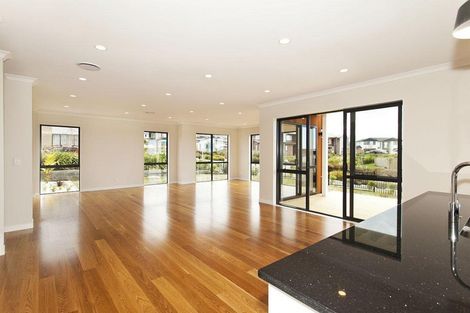 Photo of property in 6 Greenlink Rise, Long Bay, Auckland, 0630