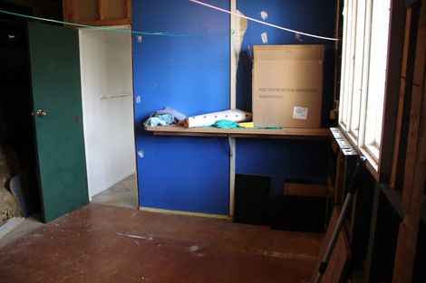 Photo of property in 3 Blandford Way, Newlands, Wellington, 6037