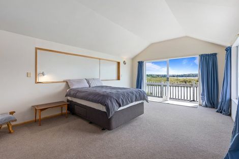 Photo of property in 38 The Terrace, Herald Island, Auckland, 0618