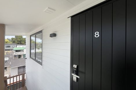 Photo of property in 8/18 Sylvan Crescent, Te Atatu South, Auckland, 0610