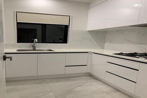 Photo of property in 10 Haku Road, Flat Bush, Auckland, 2019