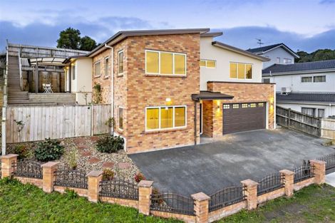 Photo of property in 33 Lucca Crescent, Flat Bush, Auckland, 2019